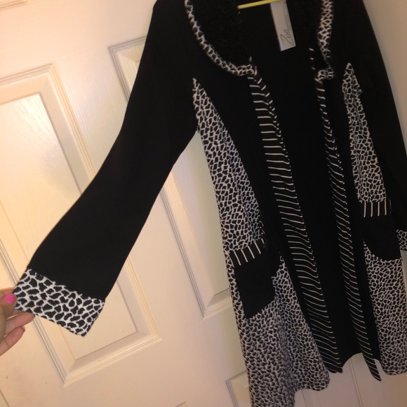 Perfect fun coat for your inner diva - Picture 2 of 7